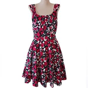 White House Black Market Rose Print Fit & Flare Dress Sz 4 (Small)